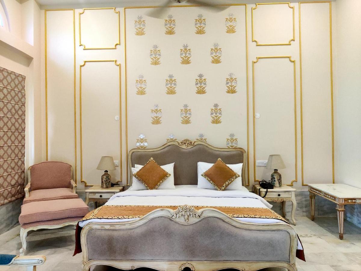Umaid Palace - A Lakeside Heritage Palace Resort Near Jaipur Close To Bhangarh & Chand Baori Stepwell Abhaneri Dubbi Exterior photo