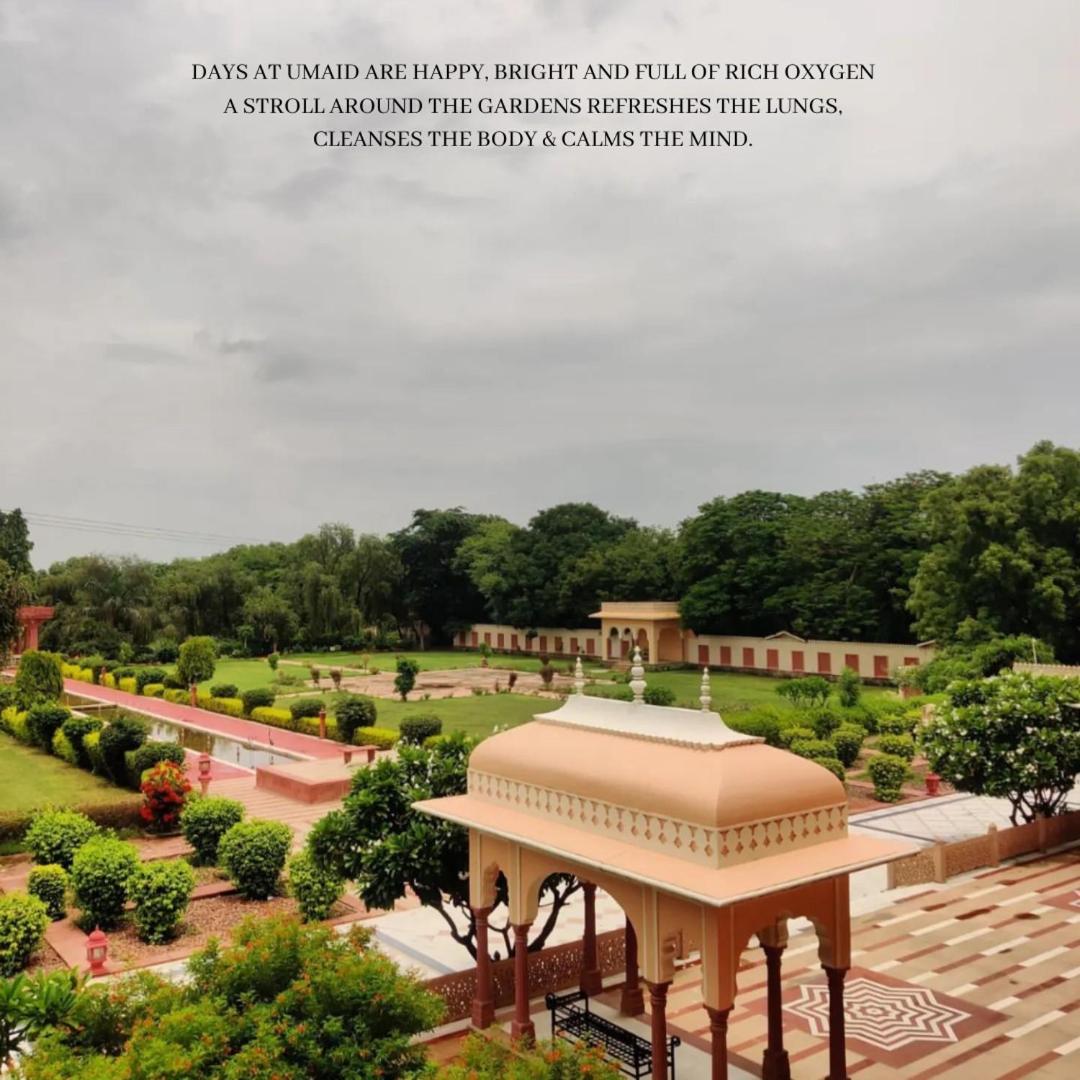 Umaid Palace - A Lakeside Heritage Palace Resort Near Jaipur Close To Bhangarh & Chand Baori Stepwell Abhaneri Dubbi Exterior photo